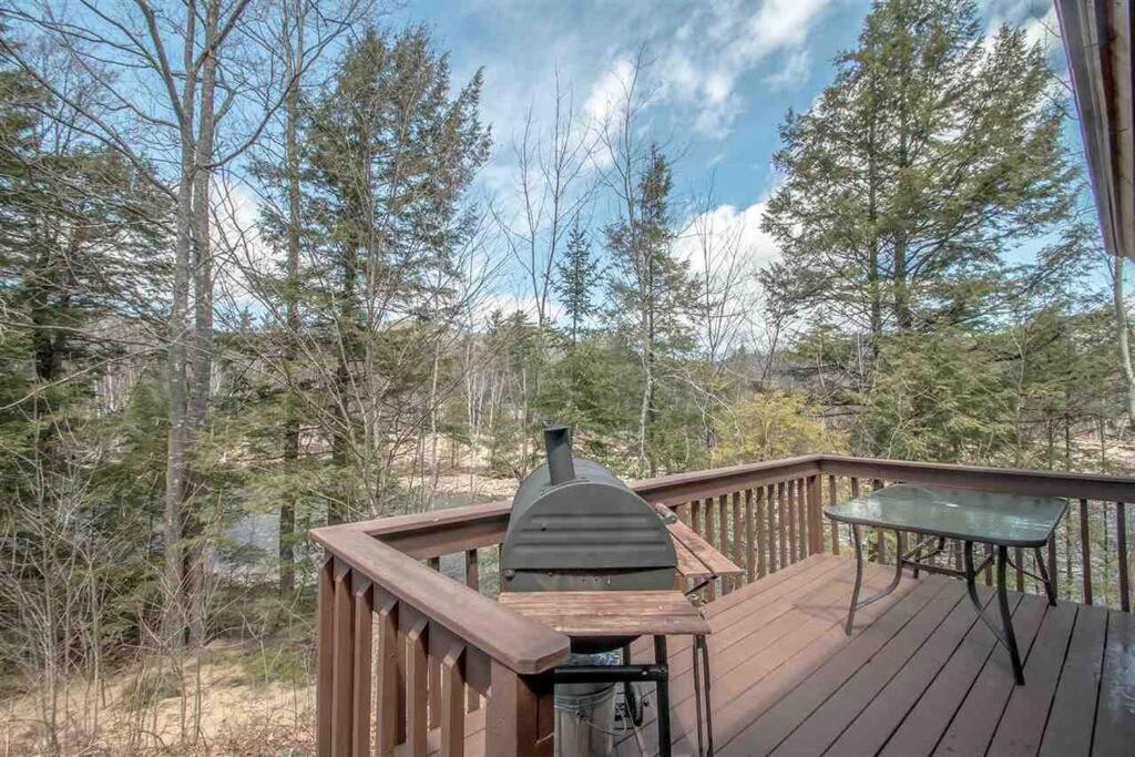 Relaxing Riverside Retreat - Storyland, Attitash, North Conway Διαμέρισμα Bartlett Εξωτερικό φωτογραφία